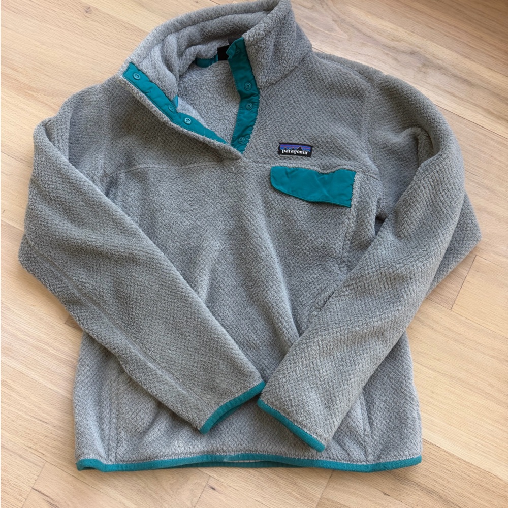 Patagonia Gray Fleece Pullover with Teal Trim